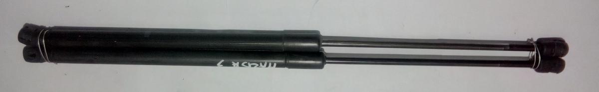 BP4K63620F PISTONCINI COFANO MAZDA 3 <br />