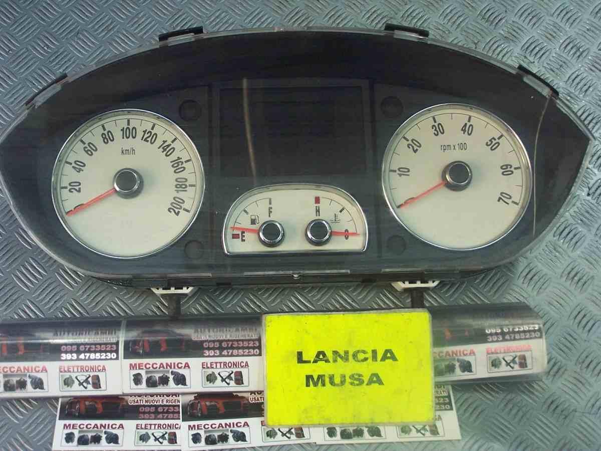 Lancia musa dal 2004 al 2007 contakm (vetro leggermente danneggiato)