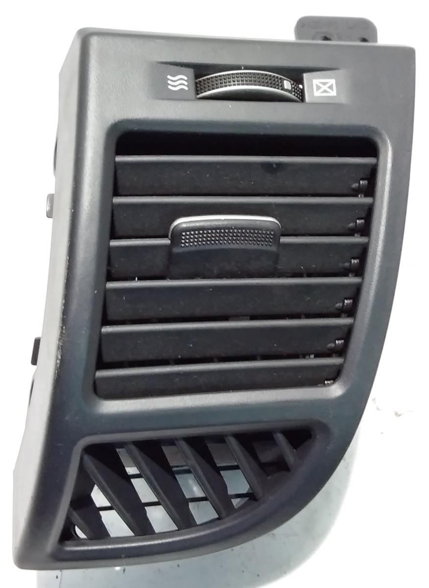 BOCCHETTA AREAZIONE DX HYUNDAI SANTA FE 974902B000WK-<br /><br /><br />