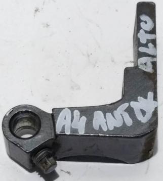 CERNIERA PORTIERA ANT DX ALTO AUDI A4 2007 8E0831402C<br /><br /><br />