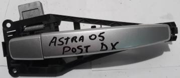 MANIGLIA PORTIERA POST DX OPEL ASTRA 2005 13142770_<br /><br /><br />