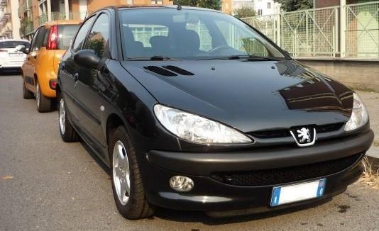 CENTRALINA MOTORE PEUGEOT 206 1.4 HDI 9647158080<br /><br /><br /><br />