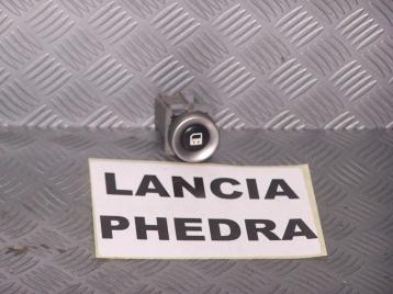 Lancia phedra pulsante interno