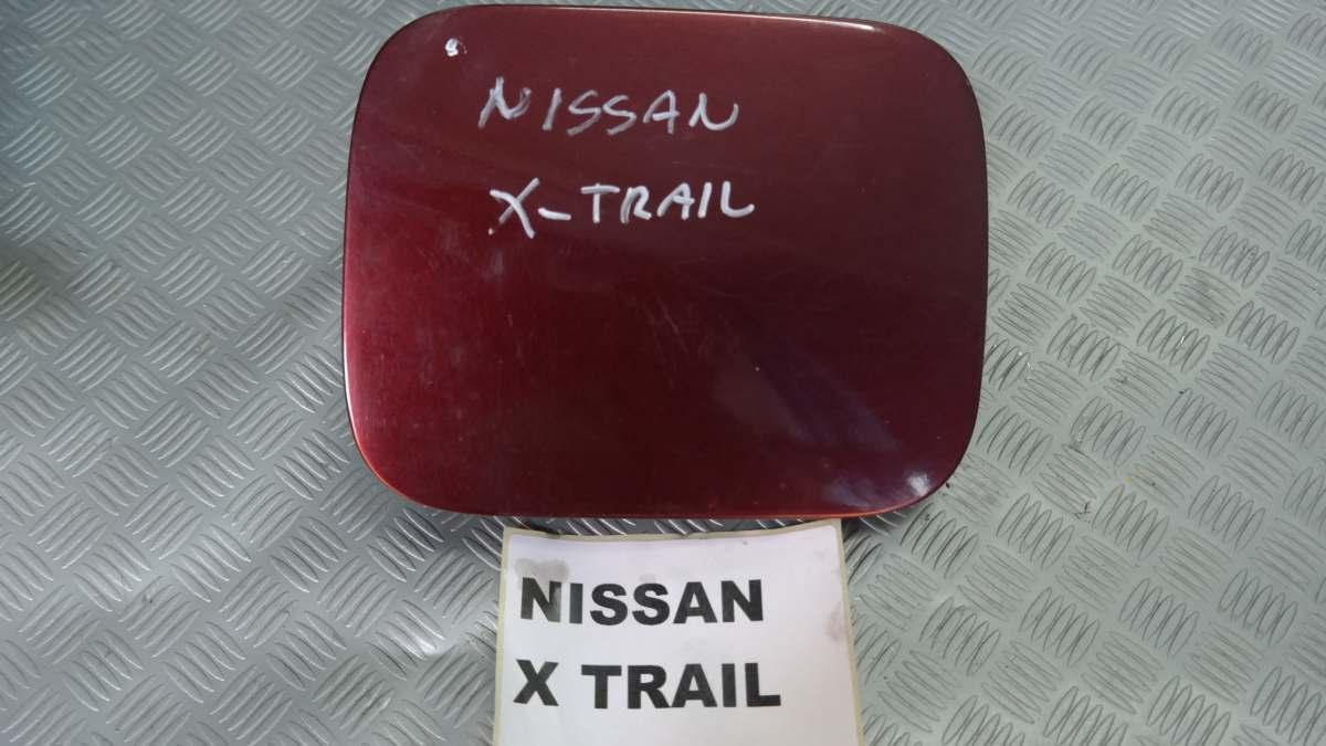 Nissan x-trail sportellino carburante