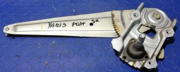 ALZAVETRO POST SX TOYOTA YARIS 2007 698400D120<br /><br /><br />