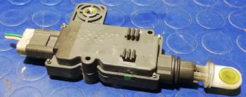 Motorino sportello carburante nissan primera 1.9 dci 2006 84680av600