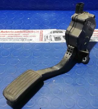Pedale acceleratore toyota yaris 1.0 bz 2007 781100d011