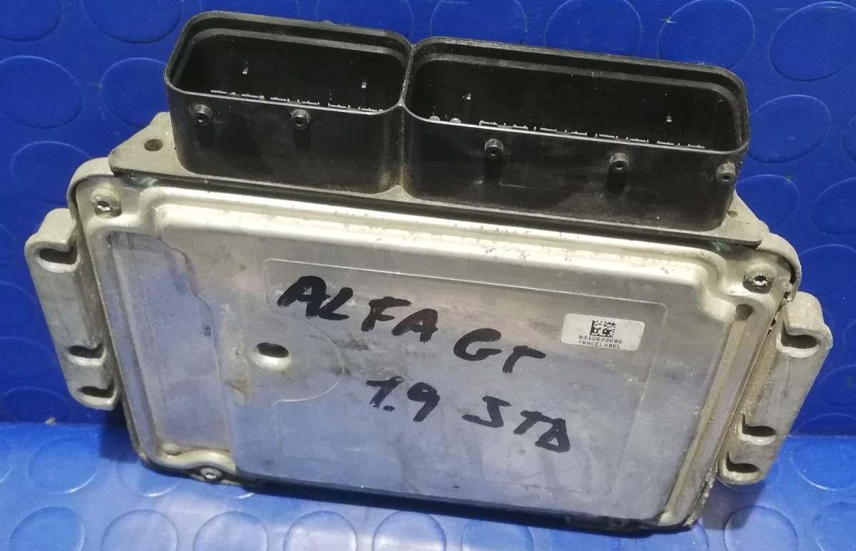 CENTRALINA MOTORE ALFA ROMEO GT 1.9 JTD 2005 0281012883<br /><br /><br />