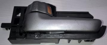 Maniglia interna ant sx suzuki sx4 8313063j20lf10