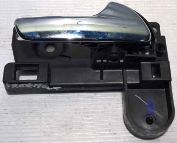 Maniglia interna dx fiat freemont k68103386aa