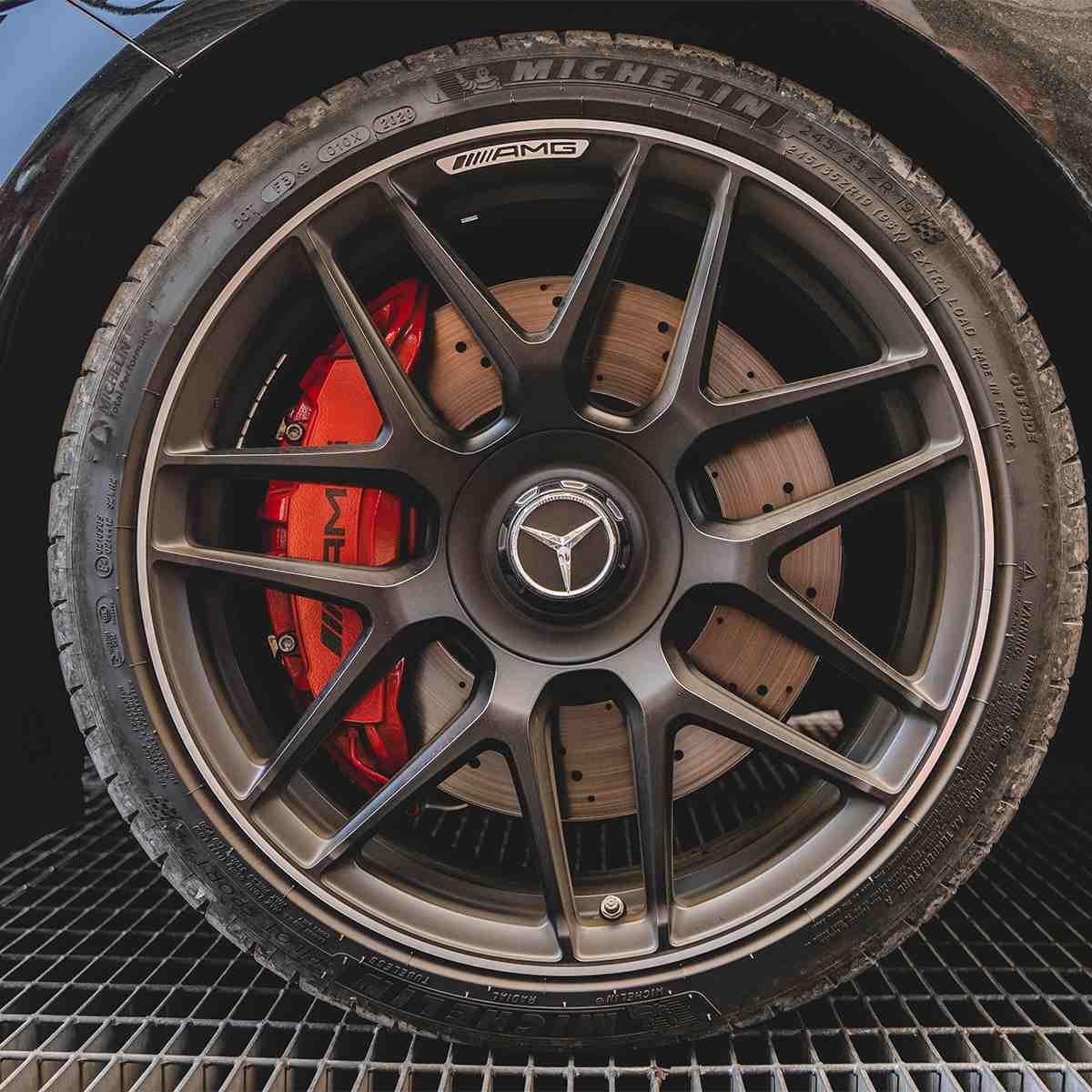 Mafra  wheel e tyre Rimuove polveri di freni e sporco stradale della tua auto e moto