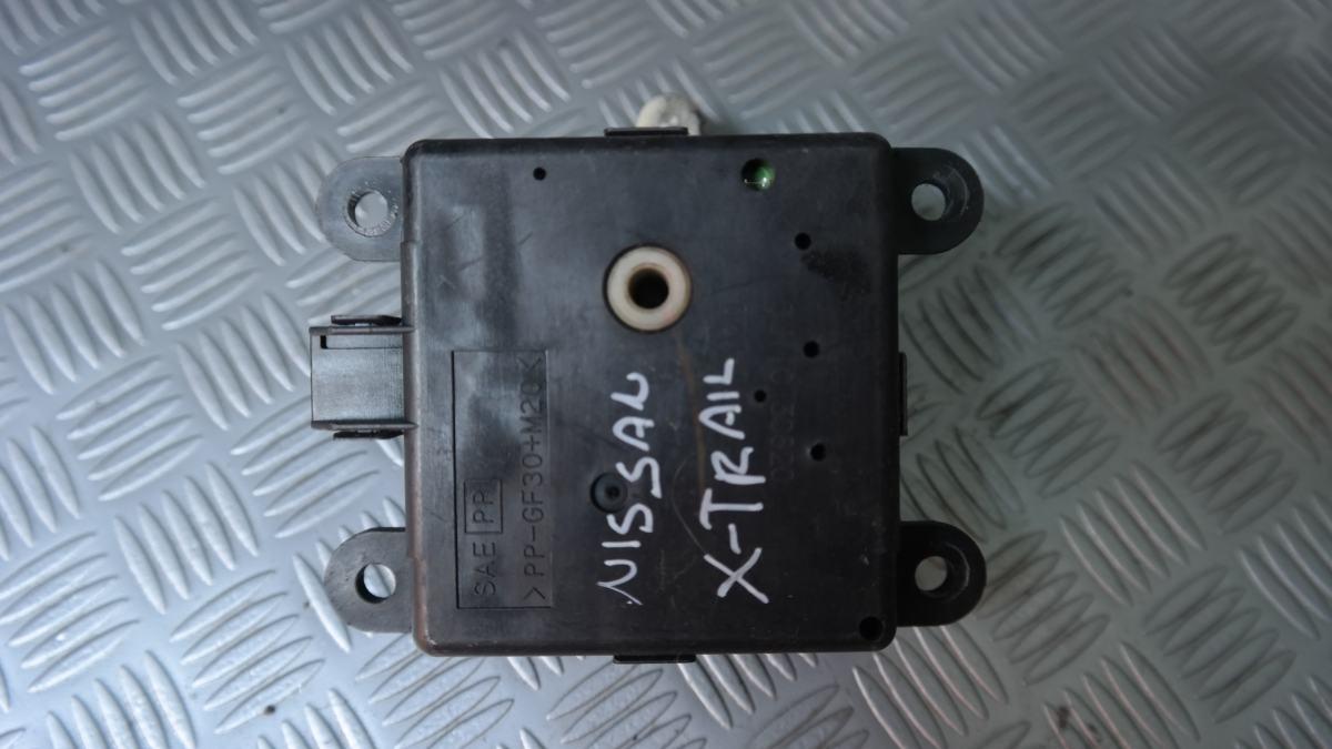 Nissan x-trail 3j11030840020618 motorino stufa