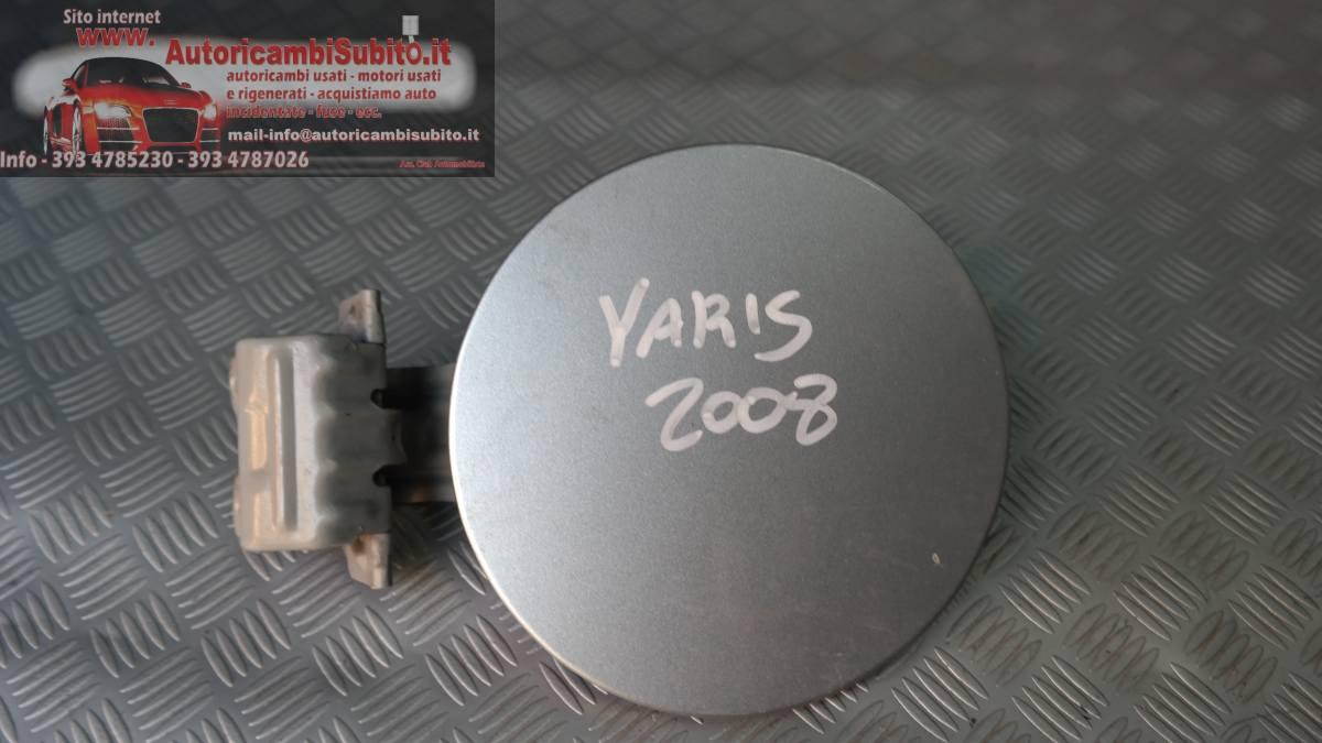 Toyota yaris sportellino carburante
