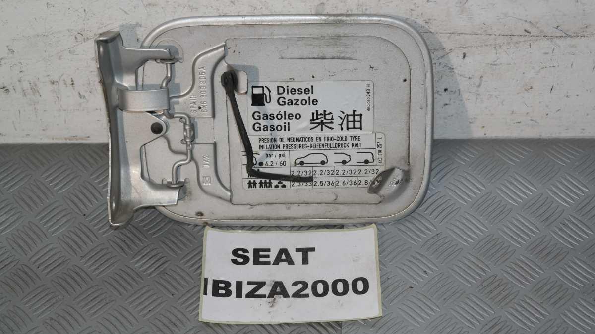 Seat ibiza sportellino carburante