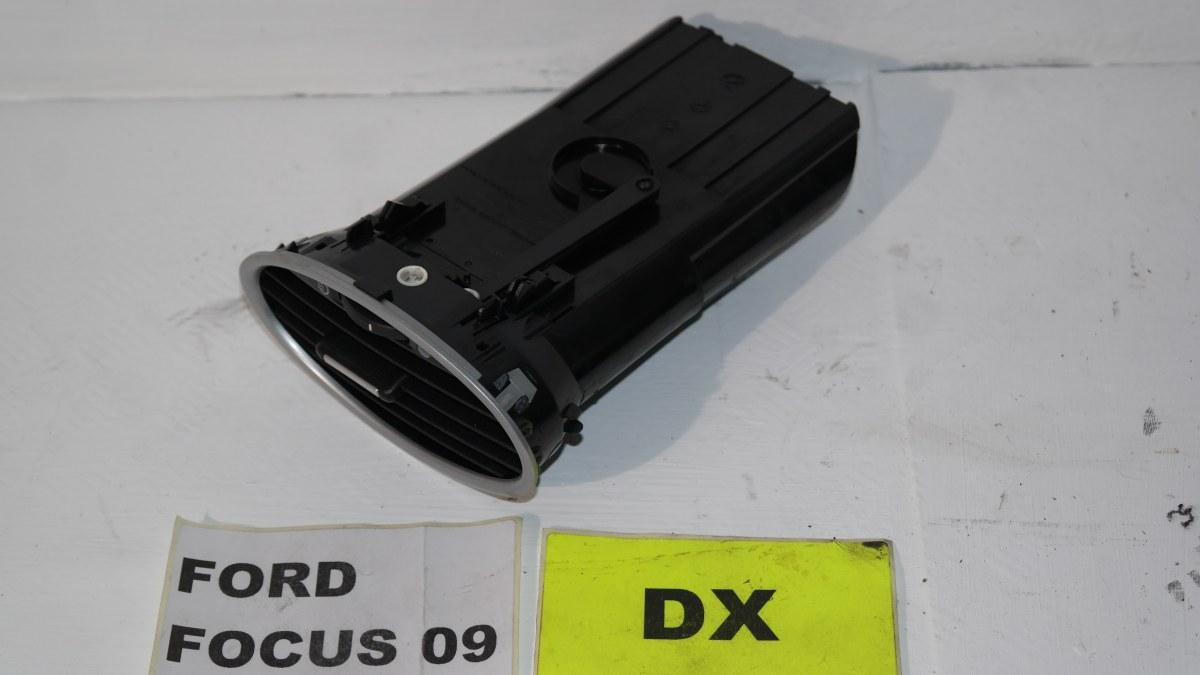 Ford focus dal 2008 al 2010 bocchettone aria laterale dx