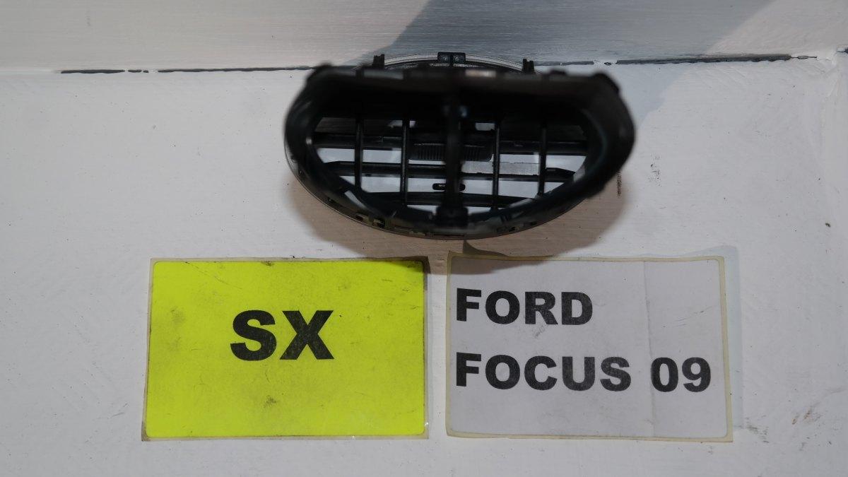Ford focus dal 2008 al 2010 bocchettone aria centrale sx