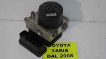 Toyota yaris 1400 d 44510-0do31be / 062102-07464 centralina abs