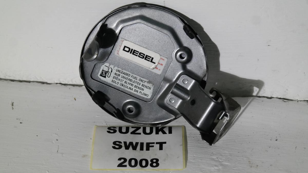 6485063j11000 suzuki swift sportellino carburante